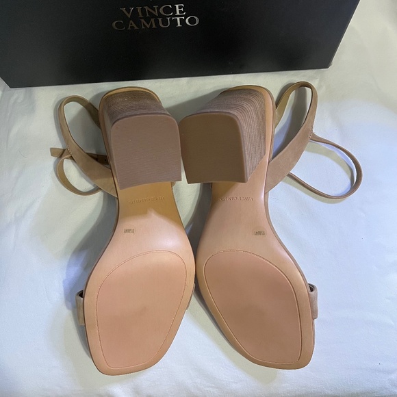 New in Box! Vince Camuto Herrica Block Heels. Size 9.5 - Picture 2 of 5